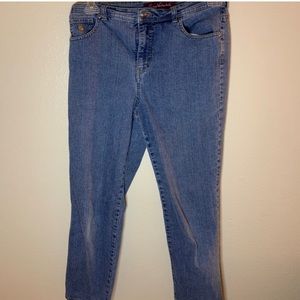 high waisted “Mom” Jeans